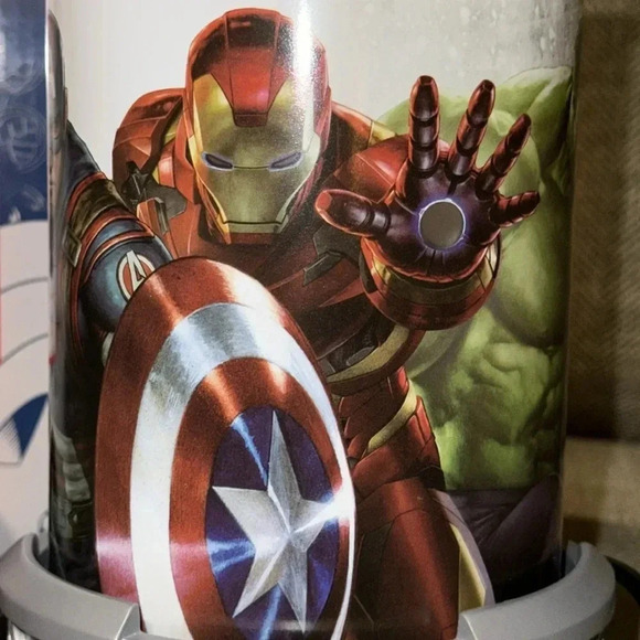 💥NWT Scentsy Home Full Size Fragrance Wax Melt Warmer MARVEL Super Hero Plug In - Picture 7 of 12